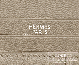 Hermes　Bearn Soufflet　Gris tourterelle/Mouse grey　Chevre myzore goatskin　Silver hardware