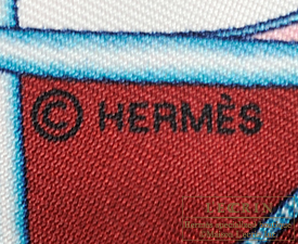 Hermes　Twilly　Coup de Fouet au Bloc　Rouge/Rose/Blue　Silk